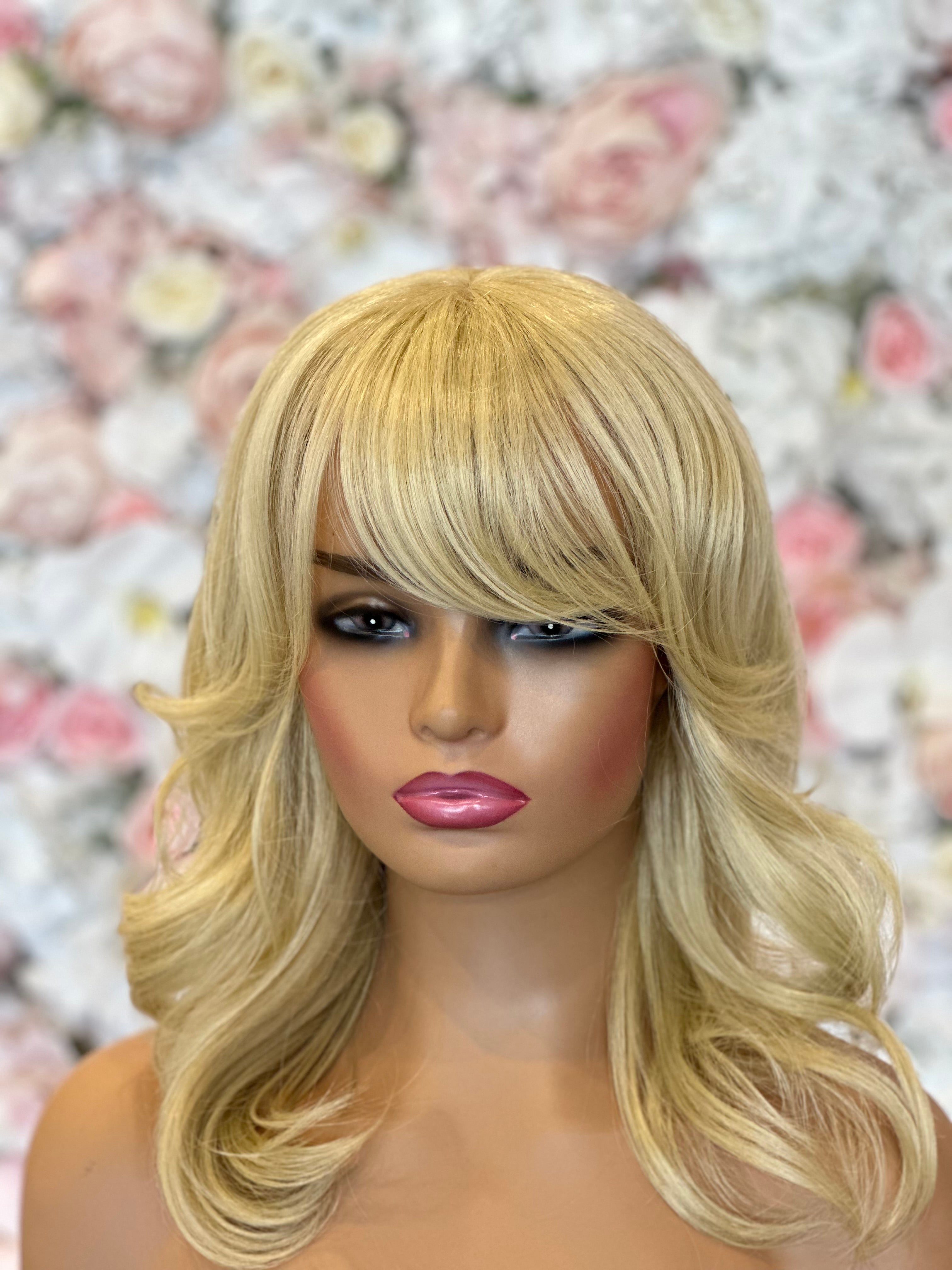 Bombshell Blonde – Layered Synthetic Wig with Curtain Bangs