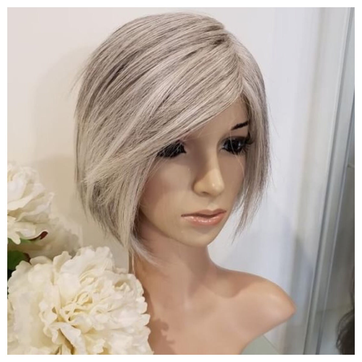 Be Fabulous Synthetic Senior Wig